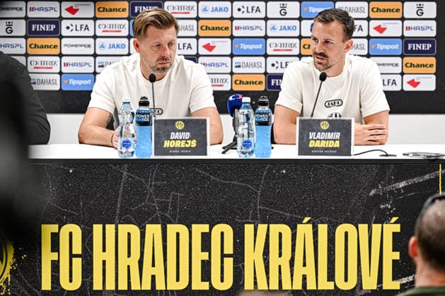press conference, PK, Pressekonferenz held by FC Hradec Kralove ahead of the second leg of the Europa League second qualifying round between FC Hradec Kralove and Tromso IL, Hradec Kralove, July 29, 2026. From left: Coach David Horejs and Captain Vladimir Darida. (CTKxPhoto DavidxTanecek) CTKPhotoP2026072904788  CTKPhotoP2026072904788