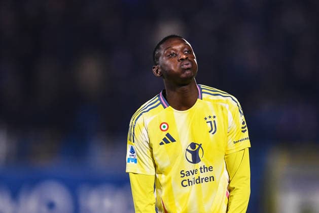 Juventus Randal Kolo Muani disappointment during the Serie A soccer match between Como and Atalanta at the Stadio Giuseppe Sinigaglia in Como, north west Italy - Friday, February 7, 2025. - Soccer.  Copyright: xAlbertoxGandolfo LaPressex