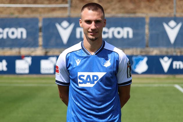 23.07.2026, xrekx, Fussball 1.Bundesliga, TSG 1899 Hoffenheim - Fototermin Saison 2026 27 v.l. Tim Lemperle (TSG Hoffenheim) (DFL DFB REGULATIONS PROHIBIT ANY USE OF PHOTOGRAPHS as IMAGE SEQUENCES and or QUASI-VIDEO) Sinsheim *** July 23, 2026, xrekx, Soccer, Bundesliga 1, TSG 1899 Hoffenheim Photo Session, 2026–27 Season, from left: Tim Lemperle, TSG Hoffenheim. DFL and DFB regulations prohibit any use of photographs as image sequences and or quasi-video. Sinsheim