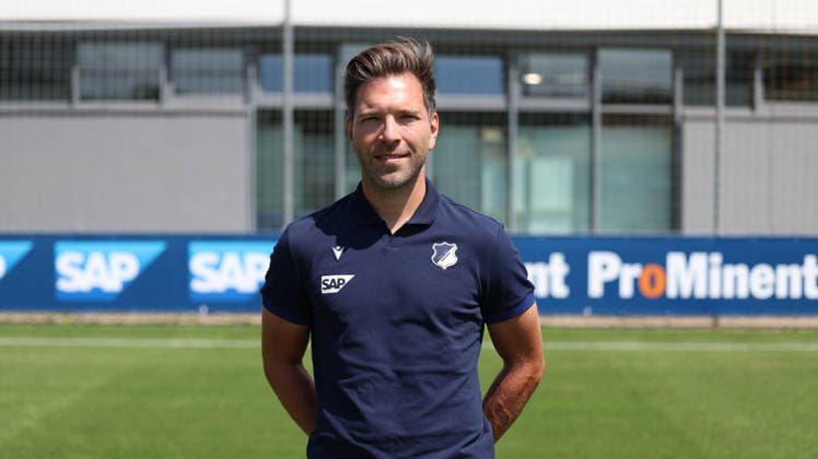 23.07.2026, xrekx, Fussball 1.Bundesliga, TSG 1899 Hoffenheim - Fototermin Saison 2026 27 v.l. Matthias Güldner Gueldner Co-Trainer Analyse (DFL DFB REGULATIONS PROHIBIT ANY USE OF PHOTOGRAPHS as IMAGE SEQUENCES and or QUASI-VIDEO) Sinsheim *** July 23, 2026, xrekx, Soccer, Bundesliga 1, TSG 1899 Hoffenheim Photo Session, 2026–27 Season, from left: Matthias Güldner, Gueldner, Assistant Coach. Analysis: DFL and DFB regulations prohibit any use of photographs as image sequences and or quasi-video. Sinsheim