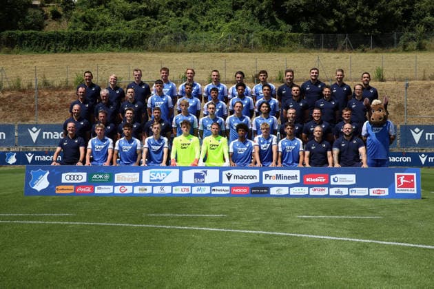 23.07.2026, xrekx, Fussball 1.Bundesliga, TSG 1899 Hoffenheim - Fototermin Saison 2026 27 v.l. 4. Reihe (von links nach rechts): Torwarttrainer Marjan Petkovic Spielanalyse Niklas Hagenhoff Athletiktrainer Philipp Lussi Fisnik Asllani Luis Engels Tim Lemperle Leon Avdullahu Sean Dulic Spielanalyse Matthias Gueldner Spielanalyse Tim Knobel Athletiktrainer Martin Seiler Mannschaftskoch Claudio Lanzillotta 3. Reihe (von links nach rechts): Betreuer Christian Seyfert Betreuer Heinz Seyfert Betreuer Timo Seyfert Albian Hajdari Bambase Conte Umut Tohumcu Natnael Abraha Deniz Zeitler Teammanagement Daniel Uthmann Teammanagement Christoph Kraatz Physiotherapeut Peter Geigle Teamarzt Dr. Yannic Bangert 2. Reihe (von links nach rechts): Trainer Christian Ilzer Co-Trainer Uwe Hoelzl Co-Trainer Dominik Deutschl Co-Trainer Moritz Volz Max Moerstedt Arthur Chaves Wouter Burger Koki Machida Physiotherapeut Soeren Johannsen Physiotherapeut Yasar Besohe Praeventivtrainer Christian Neitzert Hoffi 1. Reihe (von links nach rechts): Sportpsychologe Matthias Hagner Alessandro Voigt Valentin Gendrey Mats Rots Lukas Petersson Luca Philipp Bernardo Nathan De Cat Cajetan Lenz Athletiktrainer Markus Zidek Physiotherapeut Martin Beer (DFL DFB REGULATIONS PROHIBIT ANY USE OF PHOTOGRAPHS as IMAGE SEQUENCES and or QUASI-VIDEO) Sinsheim *** July 23, 2026, xrekx, Soccer, Bundesliga 1, TSG 1899 Hoffenheim Photo Session, 2026–27 Season, 4th row from left to right: Goalkeeper Coach Marjan Petkovic, Game Analyst Niklas Hagenhoff, Athletic Trainer Philipp Lussi, Fisnik Asllani, Luis Engels, Tim Lemperle, Leon Avdullahu, Sean Dulic, GameAnalysis Matthias Gueldner Game Analysis Tim Knobel Strength and Conditioning Coach Martin Seiler Team Chef Claudio Lanzillotta 3rd row, from left to right: Support Staff Member Christian Seyfert, Support Staff Member Heinz Seyfert, Support Staff Member Timo Seyfert, Albian Hajdari, Bambase Conte, Umut Tohumcu, Natnael Abraha, Deniz Zeitler Team Management Daniel Uthmann Team Management Christoph Kraatz Physical Therapist Peter Geigle Team Doctor Dr. Yannic Bangert 2nd row, from left to right: Head Coach Christian Ilzer Assistant Coach Uwe Hoelzl Assistant Coach Dominik Deutschl Assistant Coach Moritz Volz Max Moerstedt Arthur Chaves Wouter Burger Koki Machida Physical Therapist Soeren Johannsen Physical Therapist Yasar Besohe Preventive Trainer Christian Neitzert Hoffi, 1st row, from left to right: Sports Psychologist Matthias Hagner, Alessandro Voigt, Valentin Gendrey, Mats Rots, Lukas Petersson, Luca Philipp, Bernardo, Nathan De Cat, Cajetan Lenz, Strength and Conditioning Coach Markus Zidek, Physical Therapist Martin Beer DFL DFB REGULATIONS PROHIBIT ANY USE OF PHOTOGRAPHS as IMAGE SEQUENCES and or QUASI-VIDEO Sinsheim