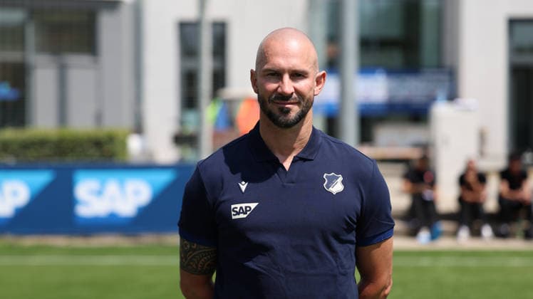 23.07.2026, xrekx, Fussball 1.Bundesliga, TSG 1899 Hoffenheim - Fototermin Saison 2026 27 v.l. Christian Ilzer, Trainer (TSG Hoffenheim) (DFL DFB REGULATIONS PROHIBIT ANY USE OF PHOTOGRAPHS as IMAGE SEQUENCES and or QUASI-VIDEO) Sinsheim *** July 23, 2026, xrekx, Soccer, Bundesliga 1, TSG 1899 Hoffenheim Photo Session, 2026–27 Season, from left: Christian Ilzer, TSG Hoffenheim Coach. DFL and DFB regulations prohibit any use of photographs as image sequences and or quasi-video. Sinsheim