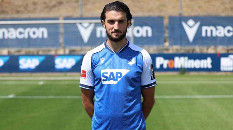 23.07.2026, xrekx, Fussball 1.Bundesliga, TSG 1899 Hoffenheim - Fototermin Saison 2026 27 v.l. Leon Avdullahu (TSG Hoffenheim) (DFL DFB REGULATIONS PROHIBIT ANY USE OF PHOTOGRAPHS as IMAGE SEQUENCES and or QUASI-VIDEO) Sinsheim *** July 23, 2026, xrekx, Soccer, Bundesliga 1, TSG 1899 Hoffenheim Photo Session, 2026–27 Season, from left: Leon Avdullahu, TSG Hoffenheim. DFL and DFB regulations prohibit any use of photographs as image sequences and or quasi-video. Sinsheim