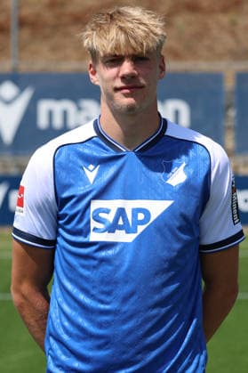 23.07.2026, xrekx, Fussball 1.Bundesliga, TSG 1899 Hoffenheim - Fototermin Saison 2026 27 v.l. Nathan De Cat (TSG Hoffenheim) (DFL DFB REGULATIONS PROHIBIT ANY USE OF PHOTOGRAPHS as IMAGE SEQUENCES and or QUASI-VIDEO) Sinsheim *** July 23, 2026, xrekx, Soccer, Bundesliga 1, TSG 1899 Hoffenheim Photo Session, 2026–27 Season, from left: Nathan De Cat, TSG Hoffenheim. DFL and DFB regulations prohibit any use of photographs as image sequences and or quasi-video. Sinsheim