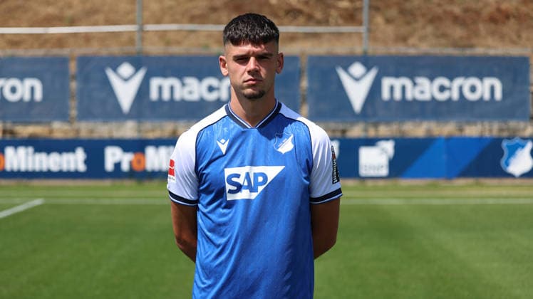 23.07.2026, xrekx, Fussball 1.Bundesliga, TSG 1899 Hoffenheim - Fototermin Saison 2026 27 v.l. Albian Hajdari (TSG Hoffenheim) (DFL DFB REGULATIONS PROHIBIT ANY USE OF PHOTOGRAPHS as IMAGE SEQUENCES and or QUASI-VIDEO) Sinsheim *** July 23, 2026, xrekx, Soccer, Bundesliga 1, TSG 1899 Hoffenheim Photo Session, 2026–27 Season, from left: Albian Hajdari, TSG Hoffenheim. DFL and DFB regulations prohibit any use of photographs as image sequences and or quasi-video. Sinsheim