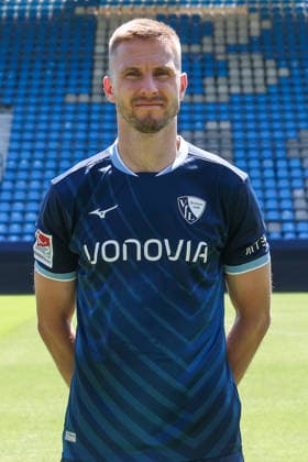 29.07.2026, Fussball, Saison 2026 2027, Porträttermin VfL Bochum, Karol Mets (VfL Bochum) Bochum Ruhrstadion Deutschland xRHR-FOTOx *** July 29, 2026, Soccer, 2026–2027 Season, VfL Bochum Photo Shoot, Karol Mets, VfL Bochum, Bochum, Ruhrstadion, Germany, xRHR PHOTOx Copyright: RHR-FOTOx RHR-FOTO