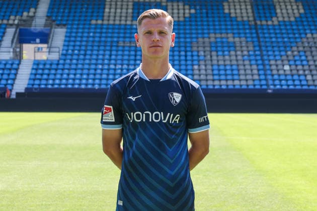 29.07.2026, Fussball, Saison 2026 2027, Porträttermin VfL Bochum, Enis Cokaj (VfL Bochum) Bochum Ruhrstadion Deutschland xRHR-FOTOx *** July 29, 2026, Soccer, 2026–2027 Season, VfL Bochum Photo Shoot, Enis Cokaj, VfL Bochum, Bochum, Ruhrstadion, Germany, xRHR PHOTOx Copyright: RHR-FOTOx RHR-FOTO