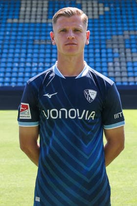 29.07.2026, Fussball, Saison 2026 2027, Porträttermin VfL Bochum, Enis Cokaj (VfL Bochum) Bochum Ruhrstadion Deutschland xRHR-FOTOx *** July 29, 2026, Soccer, 2026–2027 Season, VfL Bochum Photo Shoot, Enis Cokaj, VfL Bochum, Bochum, Ruhrstadion, Germany, xRHR PHOTOx Copyright: RHR-FOTOx RHR-FOTO