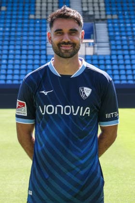 29.07.2026, Fussball, Saison 2026 2027, Porträttermin VfL Bochum, Gerrit Holtmann (VfL Bochum) Bochum Ruhrstadion Deutschland xRHR-FOTOx *** July 29, 2026, Soccer, 2026–2027 Season, VfL Bochum Photo Shoot, Gerrit Holtmann, VfL Bochum, Bochum, Ruhrstadion, Germany, xRHR PHOTOx Copyright: RHR-FOTOx RHR-FOTO