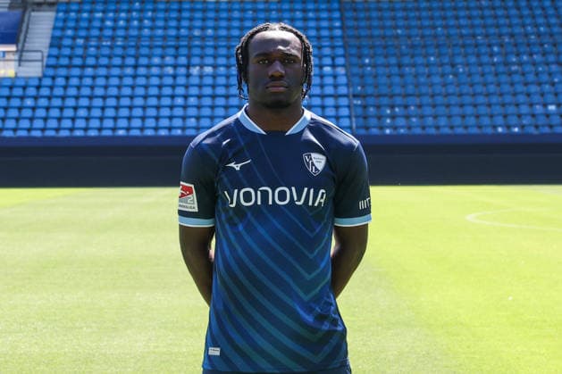 29.07.2026, Fussball, Saison 2026 2027, Porträttermin VfL Bochum, Darnell Keumo (VfL Bochum) Bochum Ruhrstadion Deutschland xRHR-FOTOx *** July 29, 2026, Soccer, 2026–2027 Season, VfL Bochum Photo Shoot, Darnell Keumo, VfL Bochum, Bochum, Ruhrstadion, Germany, xRHR PHOTOx Copyright: RHR-FOTOx RHR-FOTO