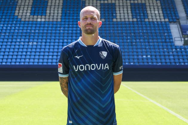 29.07.2026, Fussball, Saison 2026 2027, Porträttermin VfL Bochum, Philipp Hofmann (VfL Bochum) Bochum Ruhrstadion Deutschland xRHR-FOTOx *** July 29, 2026, Soccer, 2026–2027 Season, VfL Bochum Photo Shoot, Philipp Hofmann, VfL Bochum, Bochum, Ruhrstadion, Germany, xRHR PHOTOx Copyright: RHR-FOTOx RHR-FOTO