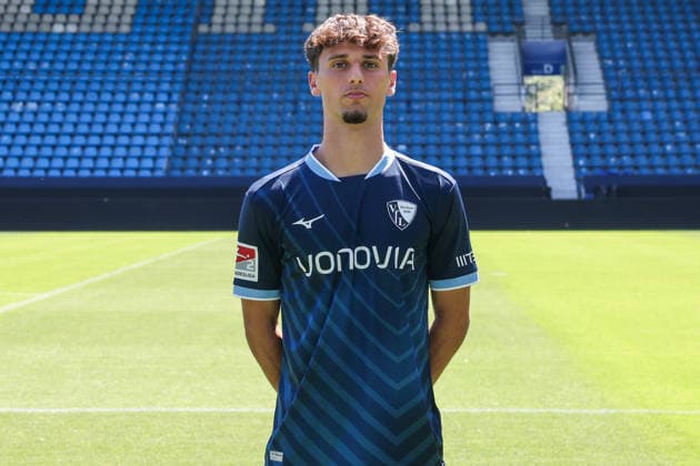 29.07.2026, Fussball, Saison 2026 2027, Porträttermin VfL Bochum, Alessandro Crimaldi (VfL Bochum) Bochum Ruhrstadion Deutschland xRHR-FOTOx *** July 29, 2026, Soccer, 2026–2027 Season, VfL Bochum Photo Shoot, Alessandro Crimaldi, VfL Bochum, Bochum, Ruhrstadion, Germany, xRHR PHOTOx Copyright: RHR-FOTOx RHR-FOTO