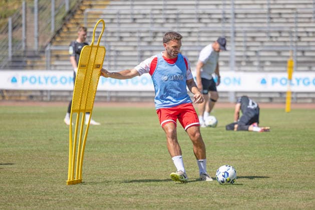 Training der Sportfreunde Siegen zur Saison 2026 2027 im Leimbachstadion auf dem Naturrasenplatz. Eros Dacaj (SI) Fussball Regionalliga West, Training, Sportfreunde Siegen, am 29.07.2026 in Siegen Deutschland. *** Sportfreunde Siegen training session for the 2026–2027 season at Leimbach Stadium on the natural grass field. Eros Dacaj, SI Soccer Regionalliga West, training, Sportfreunde Siegen, on July 29, 2026, in Siegen, Germany