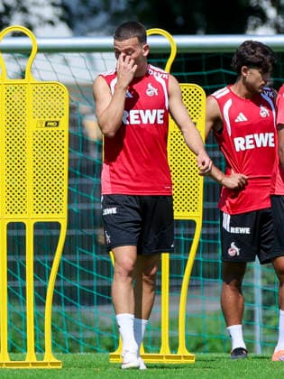 Said El Mala (1. FC Köln) schaut enttäuscht waehrend des Trainingslagers vom 1. FC Köln, Koasastadion am 29. July 2026 in St. Johann in Tirol, Österreich. (Foto von Marco Steinbrenner DeFodi Images) +++ Said El Mala (1. FC Köln) looks dejected during the 1. FC Köln Training camp at Koasastadion on July 29, 2026 in St. Johann in Tirol, Austria. (Photo by Marco Steinbrenner DeFodi Images) - *** Said El Mala of 1 FC Köln looks disappointed during the team s training camp, Koasastadion on July 29, 2026, in St. Johann in Tirol, Austria. Photo by Marco Steinbrenner, DeFodi Images. Said El Mala of 1 FC Köln looks dejected during the 1 FC Köln training camp at Koasastadion on July 29, 2026 in St. Johann in Tirol, Austria. Photo by Marco Steinbrenner, DeFodi Images