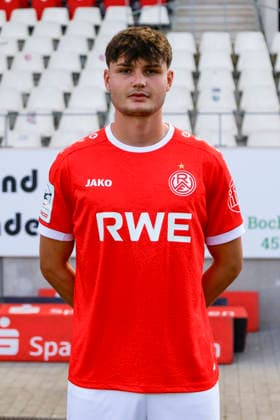 Jaka Cuber Potocnik; Rot-Weiss Essen; 3.Liga, Porträttermin 2026 2027 *** Jaka Cuber Potocnik Rot Weiss Essen 3rd Division, Profile Session 2026–2027