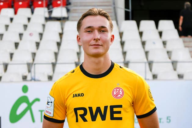 Romero Gerres; Rot-Weiss Essen; 3.Liga, Porträttermin 2026 2027 *** Romero Gerres Rot Weiss Essen, 3rd Division, Profile Session 2026–2027