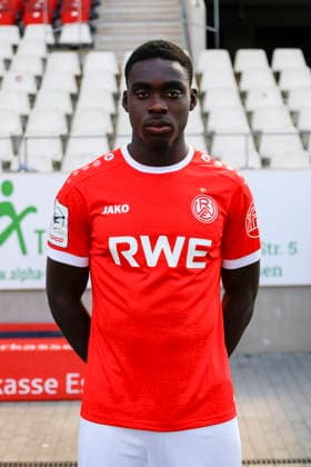 James Gnagnon; Rot-Weiss Essen; 3.Liga, Porträttermin 2026 2027 *** James Gnagnon, Rot-Weiss Essen, 3rd Division, Profile Interview 2026–2027