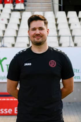 Niklas Trottenberg ( Physiotherapeut Rot-Weiss Essen ); Rot-Weiss Essen; 3.Liga, Porträttermin 2026 2027 *** Niklas Trottenberg, Physical Therapist, Rot Weiss Essen, Rot Weiss Essen (3rd Division), Profile Session 2026–2027