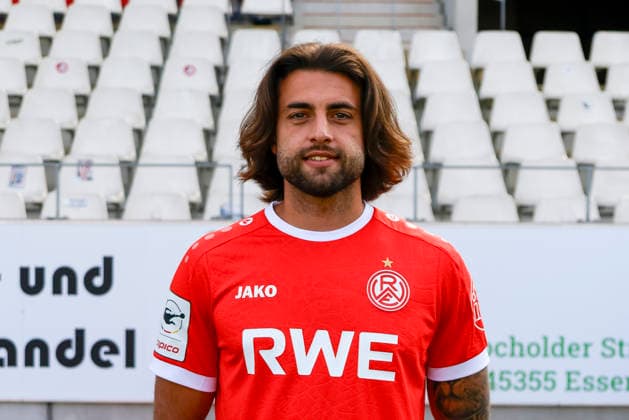 Jose-Enrique Rios Alonso; Rot-Weiss Essen; 3.Liga, Porträttermin 2026 2027 *** Jose Enrique Rios Alonso Rot Weiss Essen 3rd Division, Photo Shoot 2026–2027