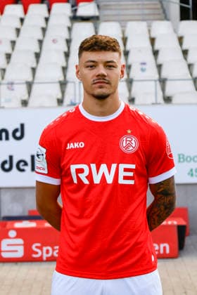 Jannik Hofmann; Rot-Weiss Essen; 3.Liga, Porträttermin 2026 2027 *** Jannik Hofmann, Rot Weiss Essen, 3rd Division, Photo Shoot 2026–2027