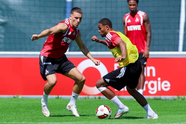 Said El Mala (1. FC Köln) und Maik Afri Akumu (1. FC Köln) kämpfen um den Ball, Tag 6, Trainingslager 1. FC Köln, Koasastadion am 29. July 2026 in St. Johann in Tirol, Österreich. (Foto von Marco Steinbrenner DeFodi Images) Said El Mala (1. FC Köln) und Maik Afri Akumu (1. FC Köln) battle for the ball, Tag 6, Trainingslager 1. FC Köln, Koasastadion, July 29, 2026 in St. Johann in Tirol, Austria. (Photo by Marco Steinbrenner DeFodi Images) - *** Said El Mala of 1. FC Köln and Maik Afri Akumu of 1. FC Köln battle for the ball, Day 6, 1. FC Köln training camp, Koasa Stadium on July 29, 2026, in St. Johann in Tirol, Austria. Photo by Marco Steinbrenner, DeFodi Images. Said El Mala of 1. FC Köln and Maik Afri Akumu of 1. FC Köln battle for the ball, Day 6, 1. FC Köln training camp, Koasa Stadium, July 29, 2026, in St. Johann in Tirol, Austria. Photo by Marco Steinbrenner, DeFodi Images
