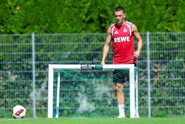 Said El Mala (1. FC Köln) schaut, Tag 6, Trainingslager 1. FC Köln, Koasastadion am 29. July 2026 in St. Johann in Tirol, Österreich. (Foto von Marco Steinbrenner DeFodi Images) Said El Mala (1. FC Köln) looks on, Tag 6, Trainingslager 1. FC Köln, Koasastadion, July 29, 2026 in St. Johann in Tirol, Austria. (Photo by Marco Steinbrenner DeFodi Images) - *** Said El Mala watches 1. FC Köln, Day 6, 1. FC Köln training camp, Koasa Stadium on July 29, 2026, in St. Johann in Tirol, Austria. Photo by Marco Steinbrenner, DeFodi Images. Said El Mala of 1. FC Köln looks on, Day 6, 1. FC Köln training camp, Koasa Stadium, July 29, 2026, in St. Johann in Tirol, Austria. Photo by Marco Steinbrenner, DeFodi Images