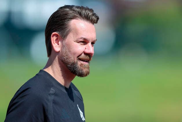 Geschäftsführer Thomas Kessler (1. FC Köln) lacht, Tag 6, Trainingslager 1. FC Köln, Koasastadion am 29. July 2026 in St. Johann in Tirol, Österreich. (Foto von Marco Steinbrenner DeFodi Images) Geschäftsführer Sport Thomas Kessler (1. FC Köln) smiles, Tag 6, Trainingslager 1. FC Köln, Koasastadion, July 29, 2026 in St. Johann in Tirol, Austria. (Photo by Marco Steinbrenner DeFodi Images) - *** Thomas Kessler, Managing Director of Sports at 1. FC Köln, smiles, Day 6, 1. FC Köln training camp, Koasa Stadium on July 29, 2026, in St. Johann in Tirol, Austria. Photo by Marco Steinbrenner, DeFodi Images. Thomas Kessler, Sporting Director of 1. FC Köln, smiles, Day 6, 1. FC Köln training camp, Koasa Stadium, July 29, 2026, in St. Johann in Tirol, Austria. Photo by Marco Steinbrenner, DeFodi Images