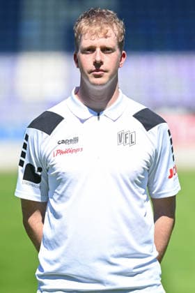 Porträttermin 2026 2027, VfL Osnabrück am 29.07.2026 an der Bremer Brücke in Osnabrück Teammanager Leon Seelhöfer Seelhoefer (VfL Osnabrück) *** Portrait Session 2026–2027, team photo at VfL Osnabrück on July 29, 2026, at the Bremer Brücke in Osnabrück; Team Manager Leon Seelhöfer Seelhoefer Osnabrueck MT