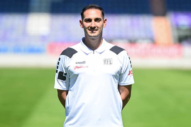 Porträttermin 2026 2027, VfL Osnabrück am 29.07.2026 an der Bremer Brücke in Osnabrück Spielanalyst Ferhat Findik (VfL Osnabrück) *** Portrait Session 2026–2027, VfL Osnabrück team photo taken on July 29, 2026, at the Bremer Brücke in Osnabrück; Game Analyst Ferhat Findik, Osnabrück MT