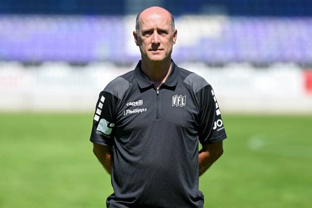 Porträttermin 2026 2027, VfL Osnabrück am 29.07.2026 an der Bremer Brücke in Osnabrück Direktor Fussball Joe Enochs (VfL Osnabrück) *** Portrait Session 2026–2027, VfL Osnabrück team photo on July 29, 2026, at the Bremer Brücke in Osnabrück; Director of Soccer Joe Enochs, Osnabrück MT