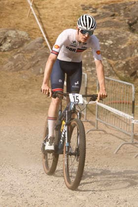 29.07.2026, Monteceneri, Monteceneri, 2026 UEC MTB European Championship, EM, Europameisterschaft XCC Qualifications Men Junior, Arthur Limb 15 (GBR) Monteceneri Monteceneri Ticino Switzerland *** July 29, 2026, Monteceneri, Monteceneri, 2026 UEC MTB European Championship XCC Qualifications Men s Junior, Arthur Limb 15 GBR Monteceneri Monteceneri Ticino Switzerland Copyright: xJustPictures.ch FrancescoxMinghettix jp-en-FrMi-_NG_0504