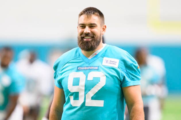 MIAMI GARDENS, FL - JULY 29: Miami Dolphins defensive lineman Zach Sieler (92) smiles during the Miami Dolphins Training Camp on August 29, 2026, at the Baptist Health Training Complex in Miami Gardens, FL. (Photo by Doug Murray Icon Sportswire) NFL, American Football Herren, USA JUL 29 Dolphins Training Camp EDITORIAL USE ONLY Icon796260729021