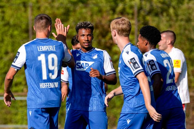v.li.: Tim Lemperle (Hoffenheim, 19), Bambase Conte (Hoffenheim, 20), Mats Rots (Hoffenheim, 39, Neuzugang), Natnael Abraha (Hoffenheim, 29), Spieler der TSG 1899 Hoffenheim, jubeln über das Tor zum 1:0, Jubel, Torjubel, Torerfolg, celebrate the goal, goal, celebration, jubelt ueber das Tor, Freuen, Freude, freut sich, optimistisch, positiv, Spielszene, Highlight, Action, Aktion, 29.07.2026, Zuzenhausen (Deutschland), Fussball, Testspiel, TSG 1899 Hoffenheim - Holstein Kiel, DFB DFL REGULATIONS PROHIBIT ANY USE OF PHOTOGRAPHS AS IMAGE SEQUENCES AND OR QUASI-VIDEO. *** From left: Tim Lemperle (Hoffenheim), 19; Bambase Conte (Hoffenheim), 20; Mats Rots (Hoffenheim), 39; new signing; Natnael Abraha (Hoffenheim), 29, players from TSG 1899 Hoffenheim, celebrating the 1–0 goal, celebration, goal celebration, goal scored, celebrate the goal, goal, celebration, celebrating the goal, joy, happiness, happy, optimistic, positive, game scene, highlight, action, 29 07 2026, Zuzenhausen, Germany, soccer, friendly match, TSG 1899 Hoffenheim vs. Holstein Kiel, DFB and DFL regulations prohibit any use of photographs as image sequences and or quasi-video xozx