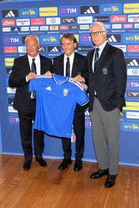 IPA87092954 - Claudio Ranieri, Roberto Mancini, and Giovanni Malago’ during the press conference, PK, Pressekonferenz to introduce Technical Commissioner Roberto Mancini and Technical Director Claudio Ranieri at the FIGC headquarters on Via Po in Rome, Italy—Wednesday, July 29, 2025. Sports—Soccer.  Copyright: xFabrizioxCorradetti IPAxSportx xx 87092954