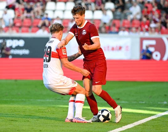 29.07.2026, xpsx, Fussball Testspiel, Kickers Offenbach - VfB Stuttgart v.l. Finn Jeltsch (VfB Stuttgart), Benedikt von Hagen (Offenbacher Kickers) (DFL DFB REGULATIONS PROHIBIT ANY USE OF PHOTOGRAPHS as IMAGE SEQUENCES and or QUASI-VIDEO) emspor Offenbach *** July 29, 2026, xpsx, soccer friendly match, Kickers Offenbach vs. VfB Stuttgart, Finn Jeltsch (VfB Stuttgart), Benedikt von Hagen (Offenbacher Kickers). DFL and DFB regulations prohibit any use of photographs as image sequences and or quasi-video. emspor Offenbach