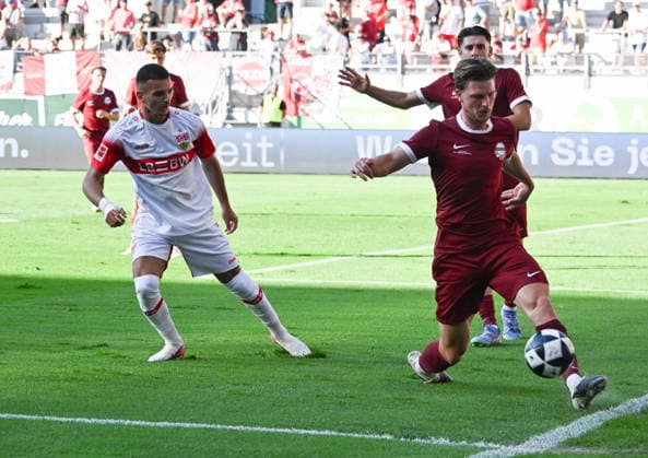 29.07.2026, xsltx, Fussball Testspiel, Kickers Offenbach - VfB Stuttgart v.l. Badredine Bouanani (VfB Stuttgart), Kristjan Arh Cesen (Kickers Offenbach) (DFL DFB REGULATIONS PROHIBIT ANY USE OF PHOTOGRAPHS as IMAGE SEQUENCES and or QUASI-VIDEO) *** July 29, 2026, xsltx, soccer friendly, Kickers Offenbach vs. VfB Stuttgart, featuring Badredine Bouanani of VfB Stuttgart, Kristjan Arh Cesen Kickers Offenbach DFL DFB REGULATIONS PROHIBIT ANY USE OF PHOTOGRAPHS AS IMAGE SEQUENCES AND OR QUASI-VIDEO