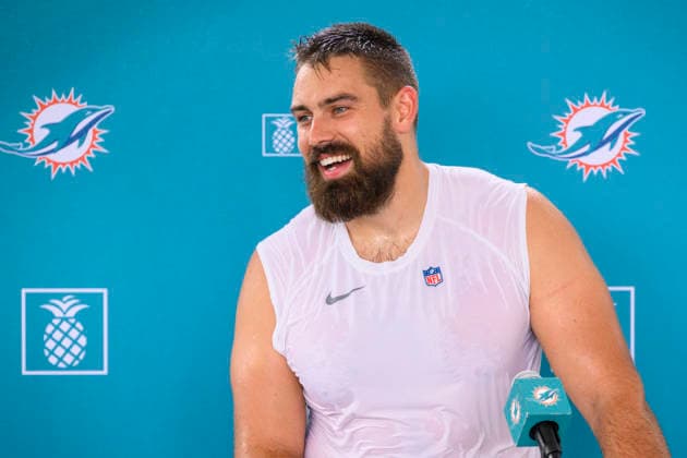 MIAMI GARDENS, FL - JULY 29: Miami Dolphins defensive lineman Zach Sieler (92) smiles as he speaks to the media during the Miami Dolphins Training Camp on August 29, 2026, at the Baptist Health Training Complex in Miami Gardens, FL. (Photo by Doug Murray Icon Sportswire) NFL, American Football Herren, USA JUL 29 Dolphins Training Camp EDITORIAL USE ONLY Icon796260729062
