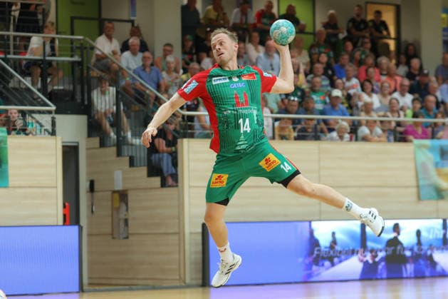 29.07.2026, xtgx, Handball Testspiel, SC Magdeburg - HSC 2000 Coburg v.l. Omar Ingi Magnusson (Magdeburg, 14) wirft Tor, Torschuetze, erzielt Tor, Treffer, scores the goal Halle *** July 29, 2026, xtgx, Handball Exhibition Match, SC Magdeburg vs. HSC 2000 Coburg, Omar Ingi Magnusson (Magdeburg), 14 shots on goal, goal scorers, scores a goal, goal, scores the goal, Halle