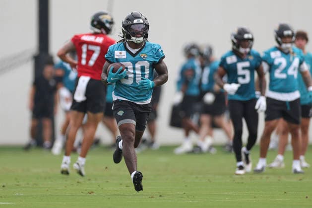 JACKSONVILLE, FL - JULY 29: Jacksonville Jaguars running back J Mari Taylor (30) works on a drill during training camp on July 29, 2026 at the Miller Electric Center in Jacksonville, Fl. (Photo by David Rosenblum Icon Sportswire) NFL, American Football Herren, USA JUL 29 Jaguars Training Camp EDITORIAL USE ONLY Icon260729224534