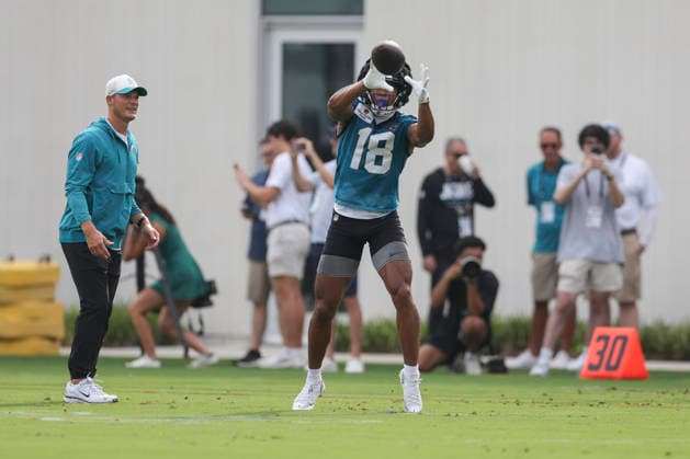 JACKSONVILLE, FL - JULY 29: Jacksonville Jaguars wide receiver CJ Williams (18) catches a pass during training camp on July 29, 2026 at the Miller Electric Center in Jacksonville, Fl. (Photo by David Rosenblum Icon Sportswire) NFL, American Football Herren, USA JUL 29 Jaguars Training Camp EDITORIAL USE ONLY Icon260729224565