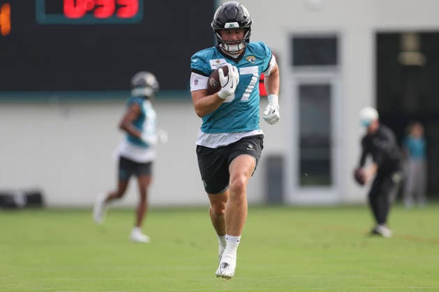 JACKSONVILLE, FL - JULY 29: Jacksonville Jaguars tight end Nate Boerkircher (87) works on a drill during training camp on July 29, 2026 at the Miller Electric Center in Jacksonville, Fl. (Photo by David Rosenblum Icon Sportswire) NFL, American Football Herren, USA JUL 29 Jaguars Training Camp EDITORIAL USE ONLY Icon260729224570