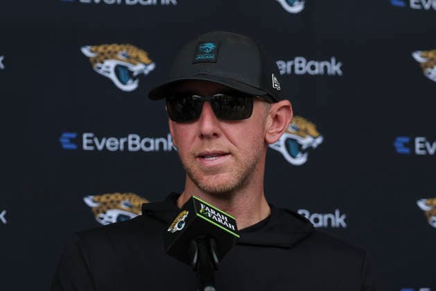 JACKSONVILLE, FL - JULY 29: Jacksonville Jaguars head coach Liam Coen talks with the media following training camp on July 29, 2026 at the Miller Electric Center in Jacksonville, Fl. (Photo by David Rosenblum Icon Sportswire) NFL, American Football Herren, USA JUL 29 Jaguars Training Camp EDITORIAL USE ONLY Icon260729224586
