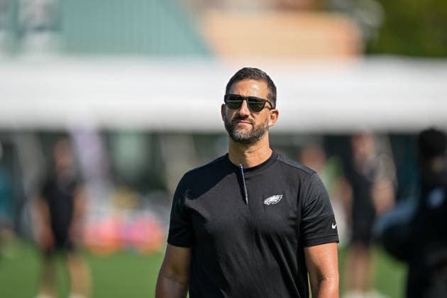 PHILADELPHIA, PA - JULY 29: Philadelphia Eagles head coach Nick Sirianni looks on during the Philadelphia Eagles training camp on July 29th, 2026 at Jefferson Health Training Complex in Philadelphia, PA. (Photo by Terence Lewis Icon Sportswire) NFL, American Football Herren, USA JUL 29 Eagles Training Camp EDITORIAL USE ONLY Icon260729018