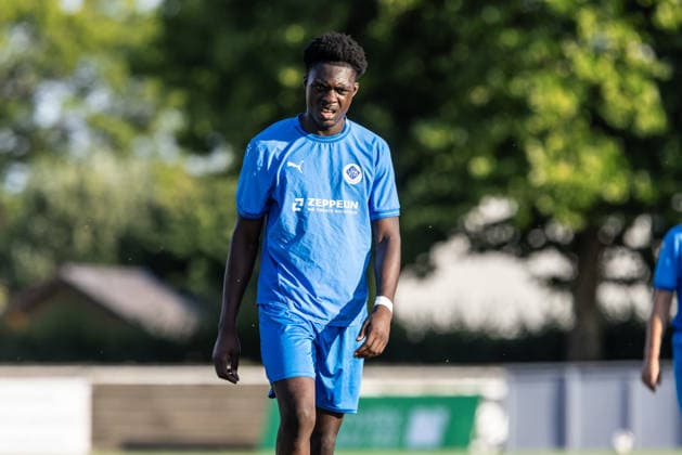 Freisteller Einzelbild Portrait Porträt Narciss Julien Essowe Ezawou (VfB Friedrichshafen, 03) VfB Friedrichshafen vs. SSV Ulm 1846 Fußball, Fussball, Wfv-Pokal, 2. Runde, Zeppelinstadion Friedrichshafen 29.07.26 VfB Friedrichshafen vs. SSV Ulm 1846 Fußball, Fussball, Wfv-Pokal, 2. Runde, Zeppelinstadion Friedrichshafen 29.07.26 Friedrichshafen *** Cropped Single Image Portrait: Narciss Julien Essowe Ezawou, VfB Friedrichshafen, 03 VfB Friedrichshafen vs. SSV Ulm 1846 Soccer, Football, WfV Cup, 2nd Round, Zeppelin Stadium, Friedrichshafen, July 29, 2026, VfB Friedrichshafen vs. SSV Ulm 1846, soccer, WfV Cup, 2nd round, Zeppelin Stadium, Friedrichshafen, July 29, 2026, Friedrichshafen Copyright: xEibner-Pressefotox EP_EER