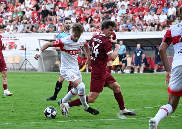 29.07.2026, xsltx, Fussball Testspiel, Kickers Offenbach - VfB Stuttgart v.l. Lazar Jovanovic (VfB Stuttgart), Kristjan Arh Cesen (Kickers Offenbach) (DFL DFB REGULATIONS PROHIBIT ANY USE OF PHOTOGRAPHS as IMAGE SEQUENCES and or QUASI-VIDEO) *** July 29, 2026, xsltx, soccer friendly, Kickers Offenbach vs. VfB Stuttgart, Lazar Jovanovic (VfB Stuttgart), Kristjan Arh Cesen Kickers Offenbach DFL DFB REGULATIONS PROHIBIT ANY USE OF PHOTOGRAPHS AS IMAGE SEQUENCES AND OR QUASI-VIDEO