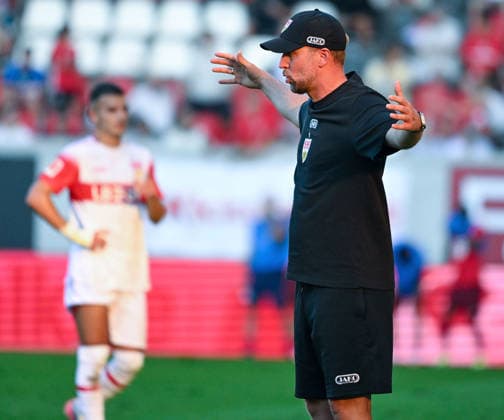 29.07.2026, xpsx, Fussball Testspiel, Kickers Offenbach - VfB Stuttgart v.l. Trainer Sebastian Hoeneß (VfB Stuttgart) (DFL DFB REGULATIONS PROHIBIT ANY USE OF PHOTOGRAPHS as IMAGE SEQUENCES and or QUASI-VIDEO) emspor Offenbach *** July 29, 2026, xpsx, soccer friendly match, Kickers Offenbach vs. VfB Stuttgart, Coach Sebastian Hoeneß, VfB Stuttgart, DFL, DFB. REGULATIONS PROHIBIT ANY USE OF PHOTOGRAPHS AS IMAGE SEQUENCES AND OR QUASI-VIDEO, emspor Offenbach
