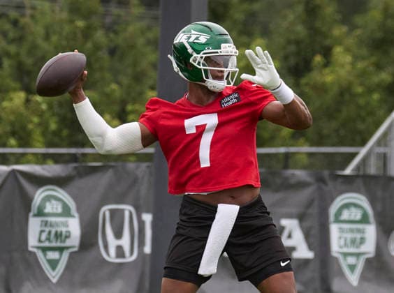 New York Jets quarterback Gino Smith (7) during training camp at the Atlantic Health Jets Training Center, Florham Park, New Jersey. CSM Florham Park United States - ZUMAc04_ 20260729_zma_c04_014 Copyright: xDuncanxWilliamsx