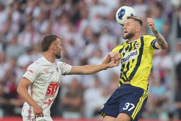 Gornik Zabrze v Fenerbahce - UEFA Champions League - Qualifying round ZABRZE, POLAND - JULY 29: Skriniar (37) of Fenerbahce in action during the UEFA Champions League second leg of the second qualifying round at Arena Zabrze in Zabrze, Poland on July 29, 2026. Jakub Porzycki Anadolu Zabrze Poland. Editorial use only. Please get in touch for any other usage.  Copyright: x2026xAnadoluxJakubxPorzyckix