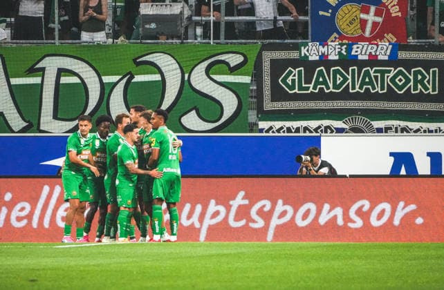 Fussball: Österreich: UEFA Conference League Qualifikation 2026 2027 - 2. Runde, 29.07.2027 - SK Rapid Wien (Österreich) vs. FC Santa Coloma (Andorra) - Allianz Stadion (Weststadion, Wien Hütteldorf): Ercan Kara (SK Rapid Wien) mit dem Tor zum 1:0 - Jubel, Torjubel *** Soccer Austria UEFA Conference League Qualifiers 2026–2027, Round 2, July 29, 2027: SK Rapid Vienna (Austria) vs. FC Santa Coloma (Andorra) at Allianz Stadium (Weststadion), Vienna, Hütteldorf; Ercan Kara; SK Rapid Vienna celebrates the 1–0 goal; goal celebration Copyright: xLukasxBierederx