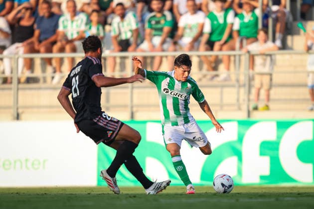 ESP preseason: Real Betis v Olympique the Lion. Fran Garcia of Real Betis during a preseason friendly match between Real Betis v Olympique., played Municipal Stadium of La Linea in Cadiz on July 29, 2026. Cadiz Spain Soccer *** ESP Preseason: Real Betis vs. Olympique — Fran Garcia of Real Betis during a preseason friendly match between Real Betis and Olympique, played at the Municipal Stadium of La Línea in Cádiz on July 29, 2026. Cádiz, Spain. Soccer Copyright: xRafaelxRomanx xAgenciaxLOFx